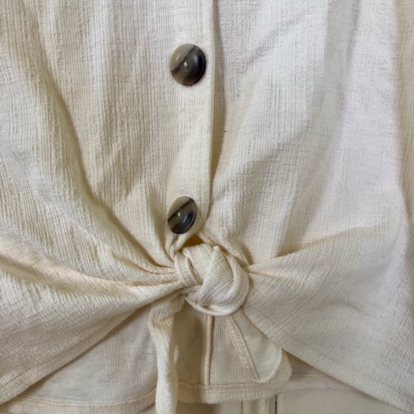 Tie front, button up Old Navy tank - Picture 3 of 3